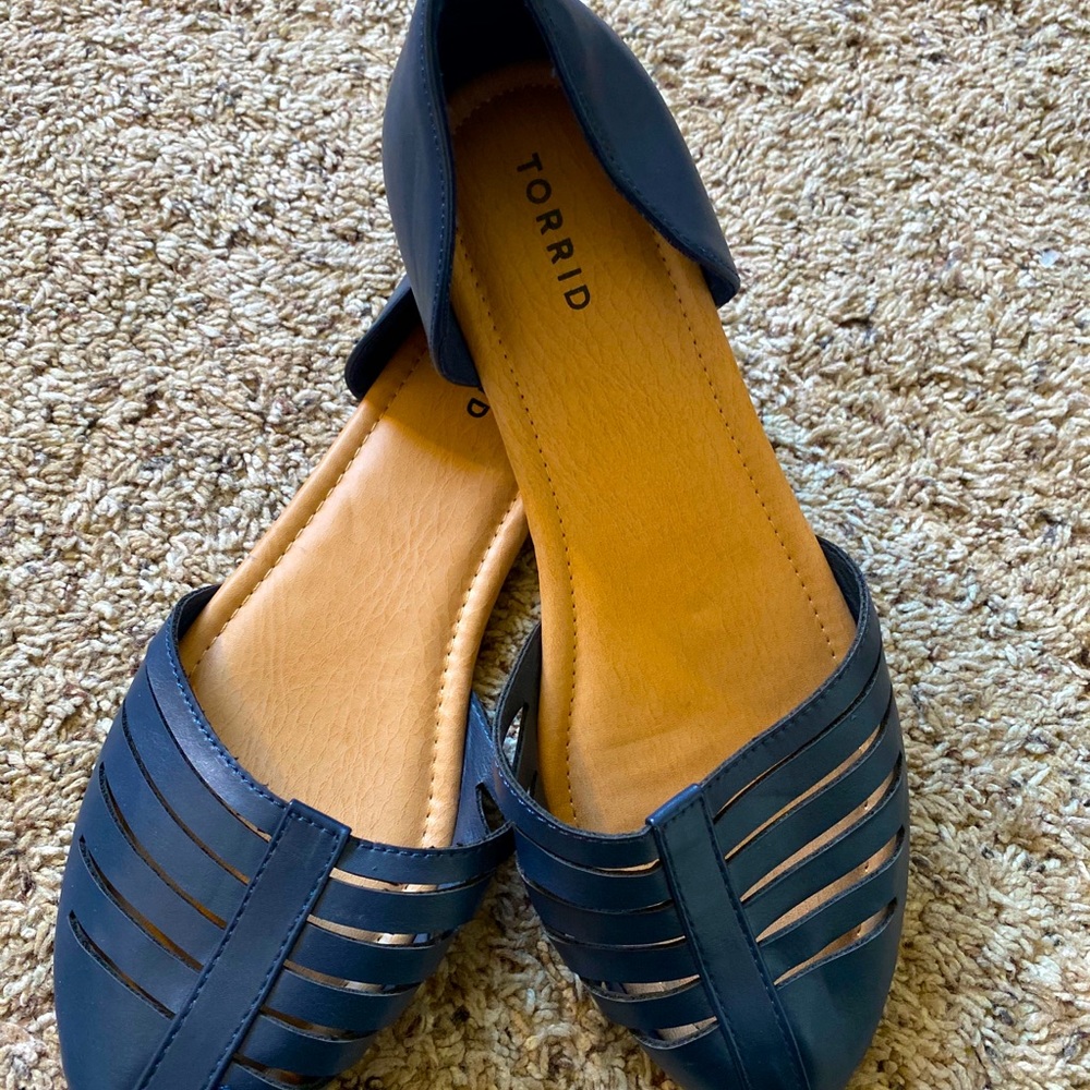 Torrid Blue Almond Toe Flats Open Side Sandals EUC